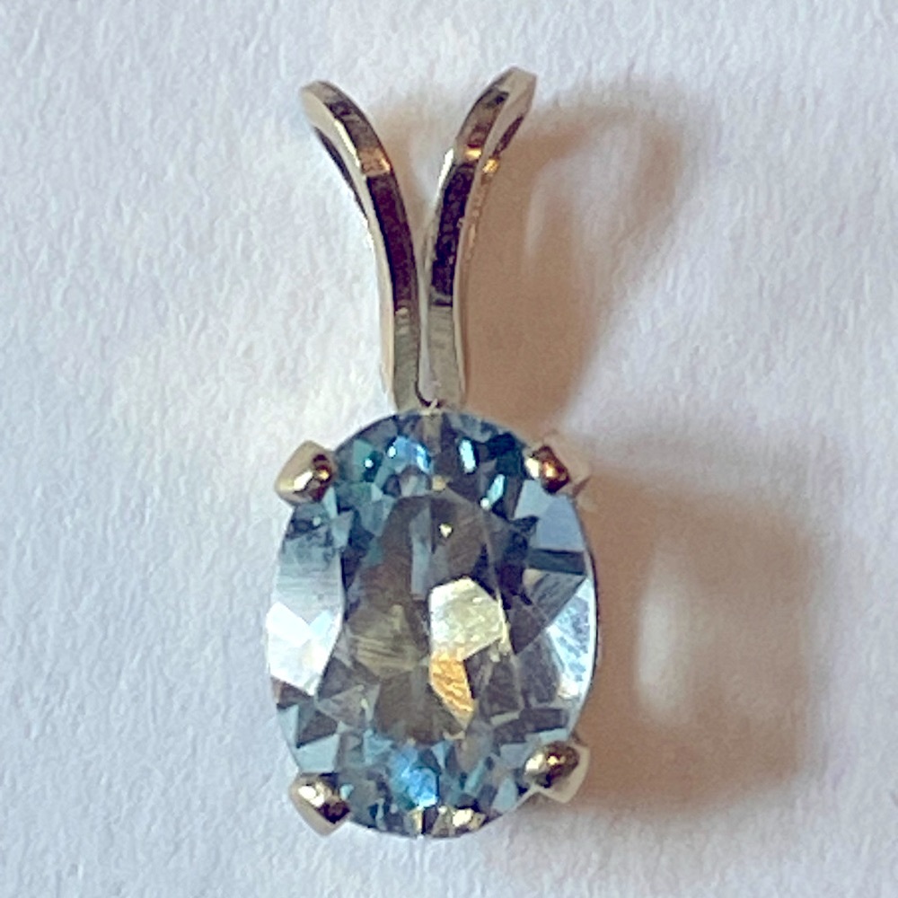 Aquamarine 8x6mm Oval Cut Blue Gemstone Pendant 14KGF